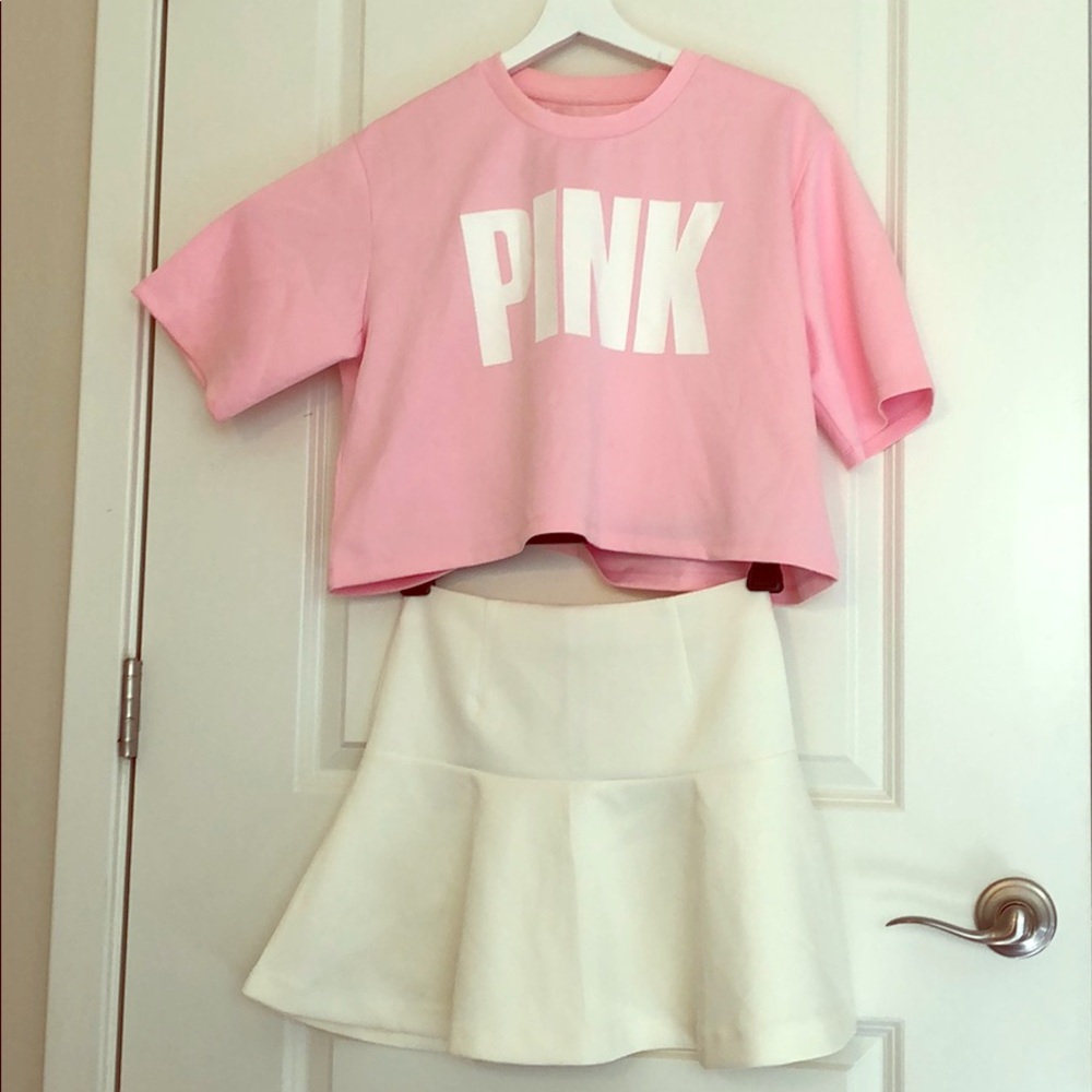 T-shirt and skirt bundles very good quality